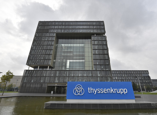 Německý Thyssenkrupp prodá pětinu ocelárny Křetínského firmě EPCG